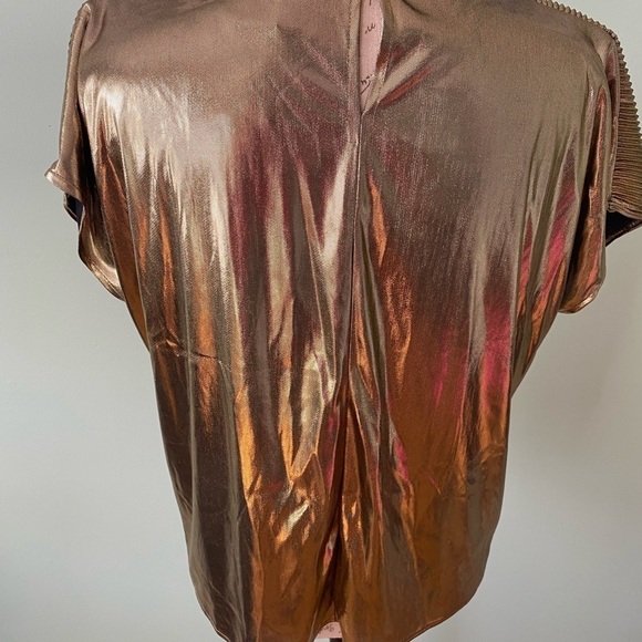 Richard Kristall vintage metallic gold top with shoulder pads. Size Medium - Picture 3 of 10